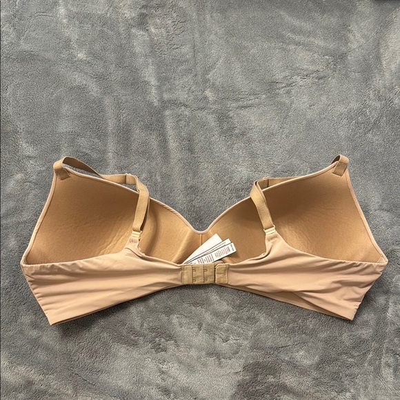 THE T-SHIRT Lightly Lined Wireless Bra (Smooth) - Picture 2 of 3